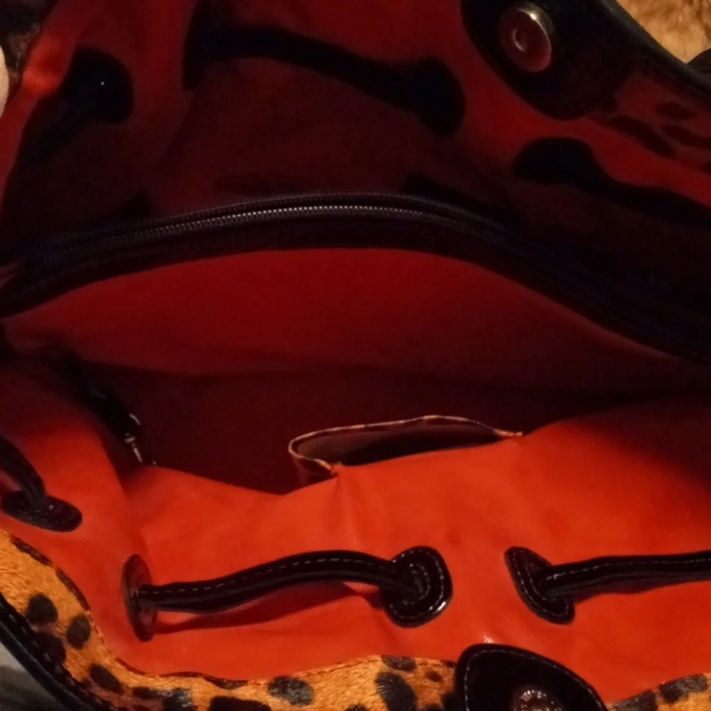 Dooney & Bourke purse - Picture 3 of 3